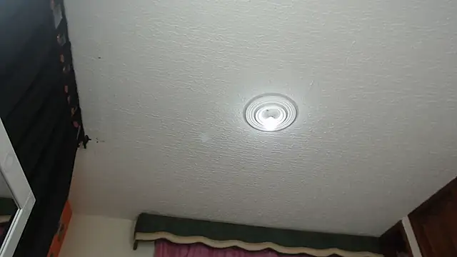 cuttebabe  online show from March 8, 11:07 pm