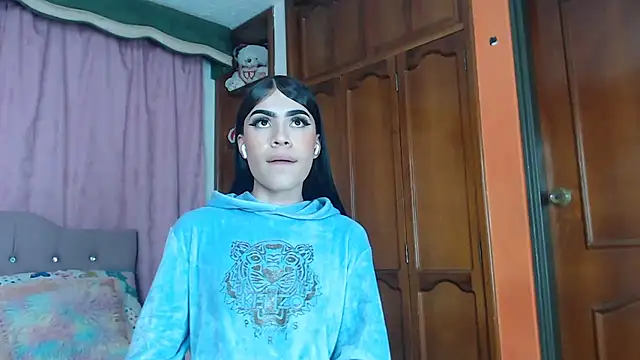 cuttebabe  online show from March 17, 11:32 pm