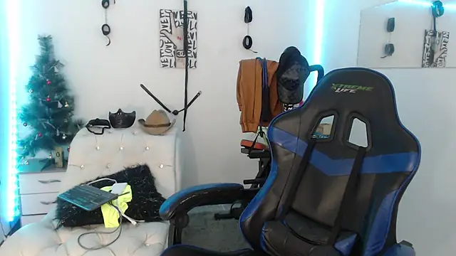 Leonard Price online show from February 6, 12:59 pm