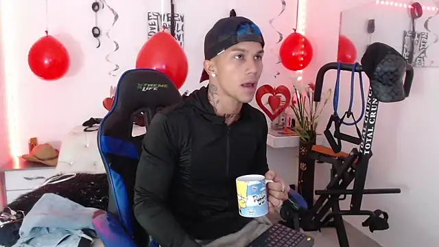 Leonard Price online show from February 13, 5:26 am