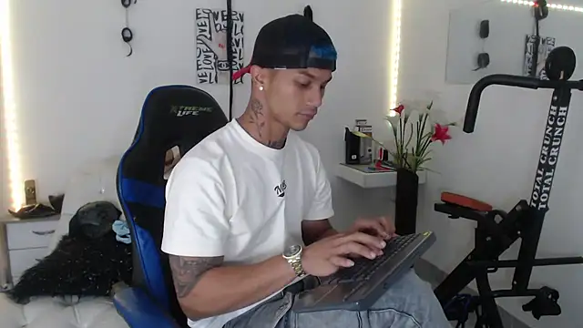 Leonard Price online show from February 21, 3:34 am