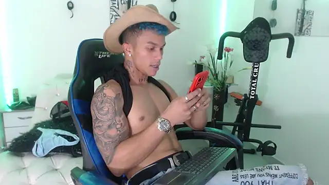 Leonard Price online show from February 23, 5:01 am