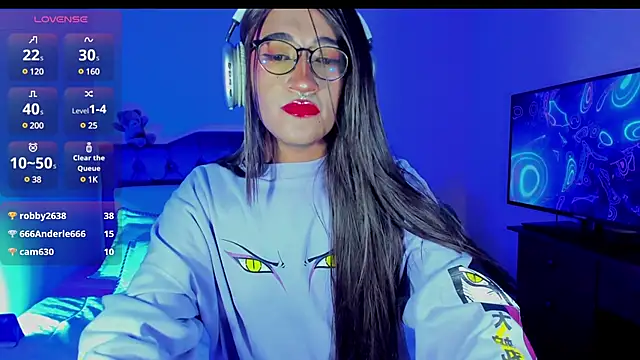 Lararose01 online show from December 12, 9:19 am