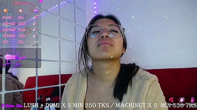 Snapshot of ricura_mily chatting on March 21, 10:06 am ricura mily online show from March 21, 10:06 am