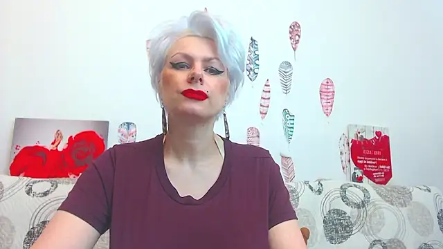 ForeverBarbie  online show from January 12, 4:07 am