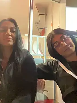 Snapshot of Annie-Hank chatting on January 31, 6:24 am Annie-Hank online show from January 31, 6:24 am