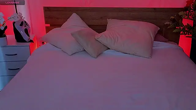 Dark Lola  online show from October 19, 2:23 am