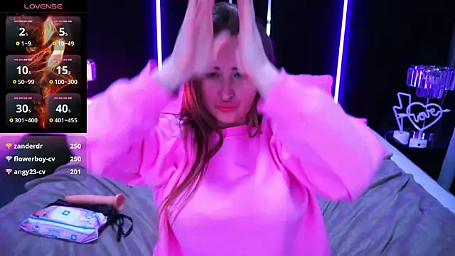 GentleAdellee online show from February 8, 1:33 pm