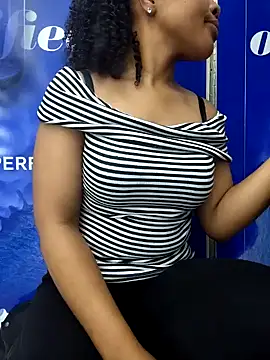 SEXIEST-BADDIE online show from January 11, 9:57 am