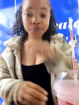 SEXIEST-BADDIE online show from January 22, 9:35 am