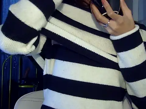 MAAYRA 09 online show from November 18, 1:44 am