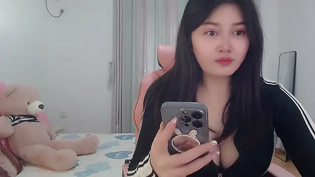 Snapshot of Little-sweet chatting on March 13, 3:00 am Little-sweet online show from March 13, 3:00 am