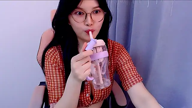 Snapshot of Little-sweet chatting on September 23, 3:20 am Little-sweet online show from September 23, 3:20 am