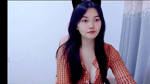 Snapshot of Little-sweet chatting on October 13, 2:33 am Little-sweet online show from October 13, 2:33 am