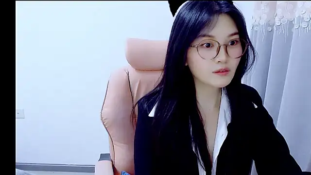 Snapshot of Little-sweet chatting on October 21, 1:56 pm Little-sweet online show from October 21, 1:56 pm