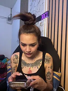 Snapshot of Kate_99 chatting on June 6, 4:17 am Kate 99 online show from June 6, 4:17 am