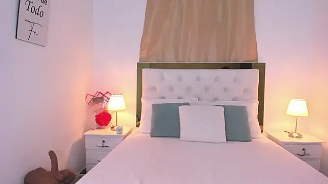 SofiaBosch online show from September 20, 12:55 am