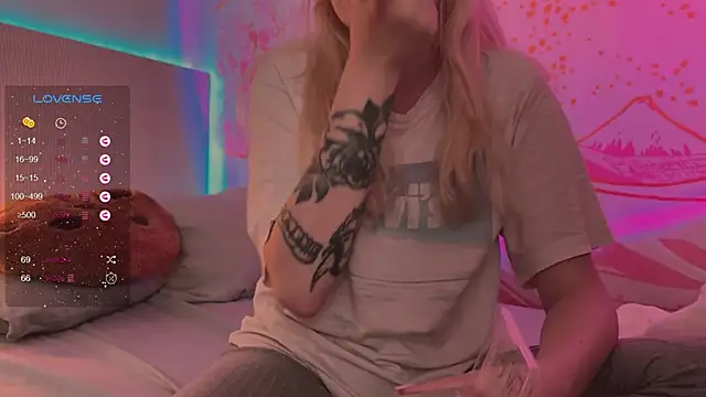 Snapshot of h2h0e chatting on January 22, 5:17 pm h2h0e online show from January 22, 5:17 pm