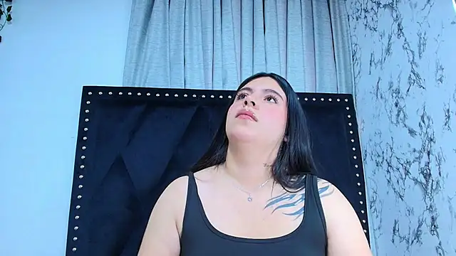 Naia x online show from April 12, 1:27 pm