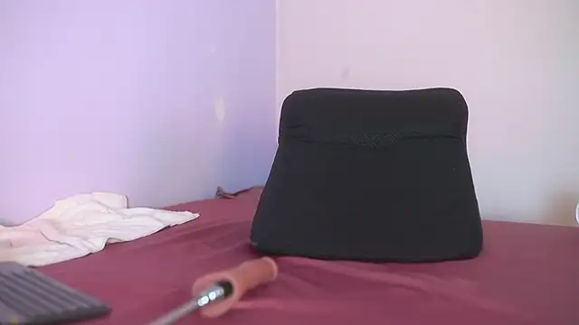 lupeebony online show from March 6, 7:21 pm