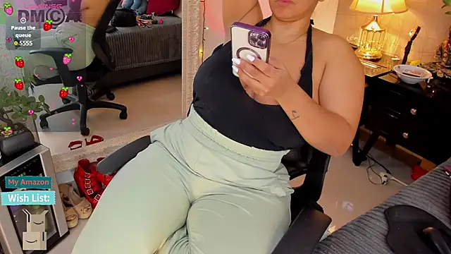 Snapshot of Mariana_c1 chatting on January 10, 3:48 pm Mariana c1 online show from January 10, 3:48 pm