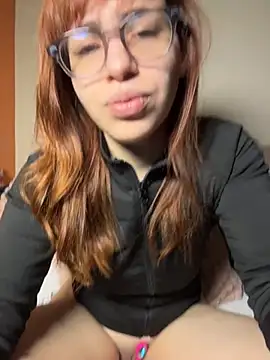 Snapshot of AgnesCampp chatting on June 23, 7:34 pm AgnesCampp online show from June 23, 7:34 pm