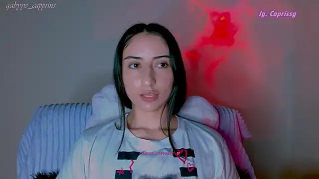 gabyye capprins online show from March 12, 12:28 am