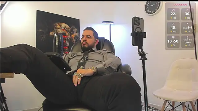 Ethan Castellano online show from November 17, 8:03 pm