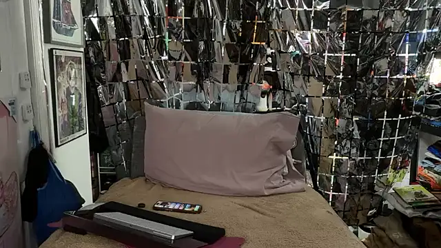 joeytatts66 online show from April 11, 4:28 am