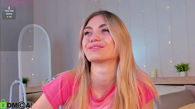 Snapshot of Cherry_Price chatting on October 6, 12:08 am Cherry Price online show from October 6, 12:08 am