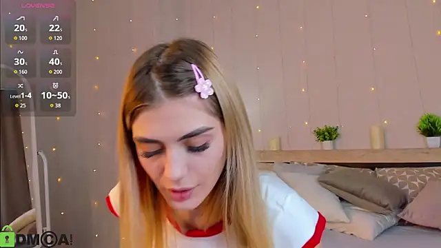 Snapshot of Cherry_Price chatting on October 8, 1:14 am Cherry Price online show from October 8, 1:14 am