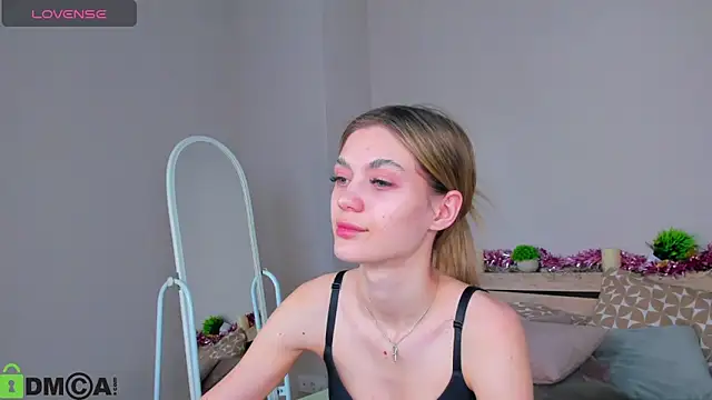 Cherry Price online show from March 8, 11:52 pm