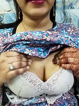 Snapshot of Sania-Love chatting on April 30, 1:01 am Sania-Love online show from April 30, 1:01 am
