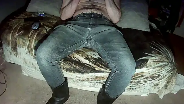 Spunwhiteboy1992 online show from December 19, 1:40 pm