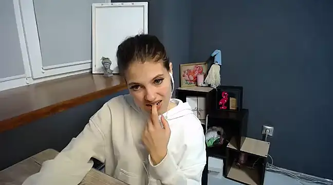 felicity gold online show from March 14, 10:39 am