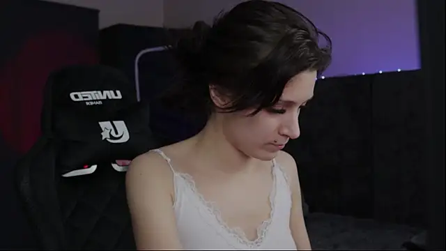 Kathleen Meow online show from December 10, 9:23 am