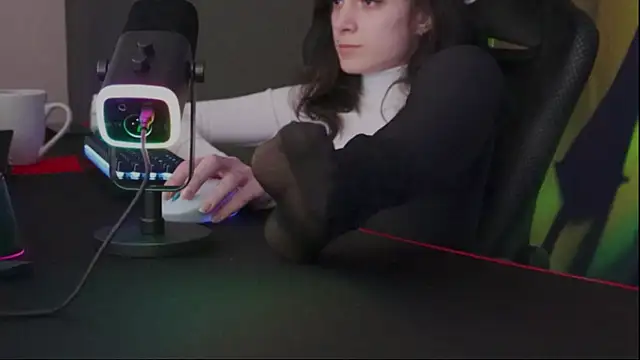 Kathleen Meow online show from December 19, 9:07 am