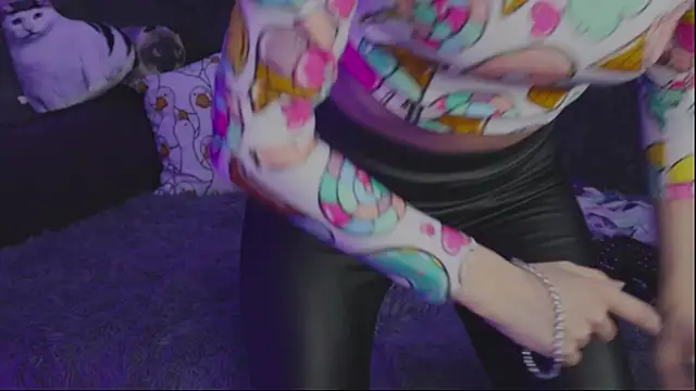 Kathleen Meow online show from February 14, 6:29 pm