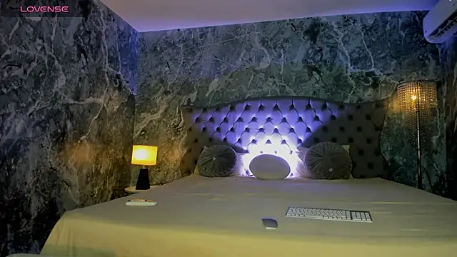 Belliinda 21 online show from October 11, 8:18 pm