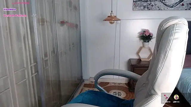Snapshot of Tania_Goddess_ chatting on January 21, 8:32 pm Tania Goddess  online show from January 21, 8:32 pm