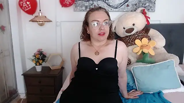 Snapshot of Tania_Goddess_ chatting on February 10, 7:17 pm Tania Goddess  online show from February 10, 7:17 pm