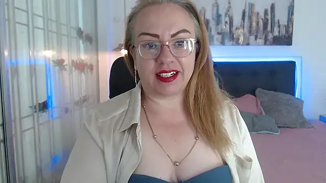 Snapshot of Tania_Goddess_ chatting on October 12, 1:32 pm Tania Goddess  online show from October 12, 1:32 pm