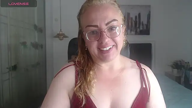 Snapshot of Tania_Goddess_ chatting on October 24, 2:35 pm Tania Goddess  online show from October 24, 2:35 pm