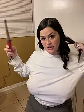 Snapshot of TexasTattooedHouseWife chatting on February 24, 12:48 pm TexasTattooedHouseWife online show from February 24, 12:48 pm