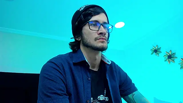 Loggan donnelly online show from February 8, 9:57 pm