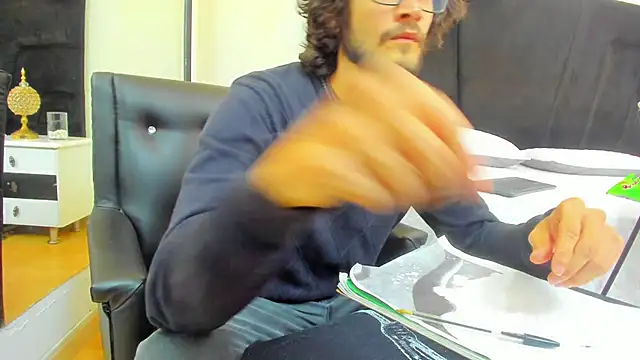 Loggan donnelly online show from March 6, 8:59 pm