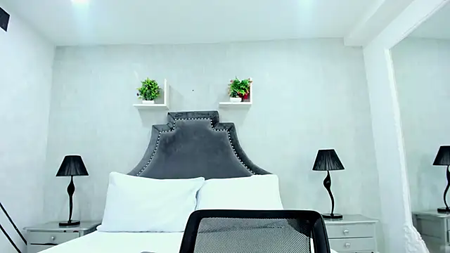 Loggan donnelly online show from March 14, 8:28 pm