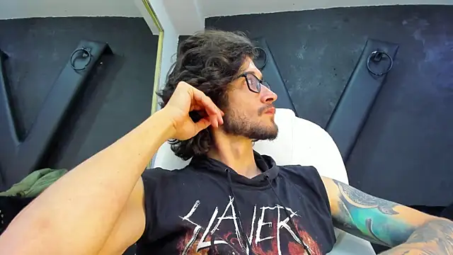 Loggan donnelly online show from March 16, 12:12 am