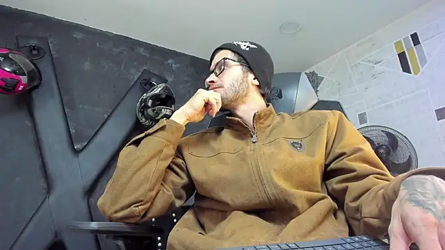 Loggan donnelly online show from September 20, 8:21 pm