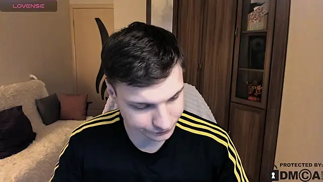 handsome guy01 online show from November 10, 5:17 am